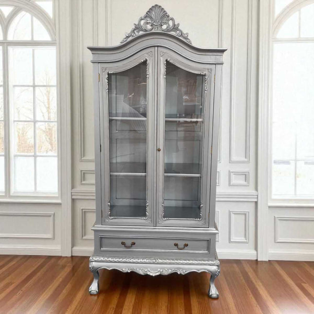 Thomas Chippendale Cabinet ☆ Silver